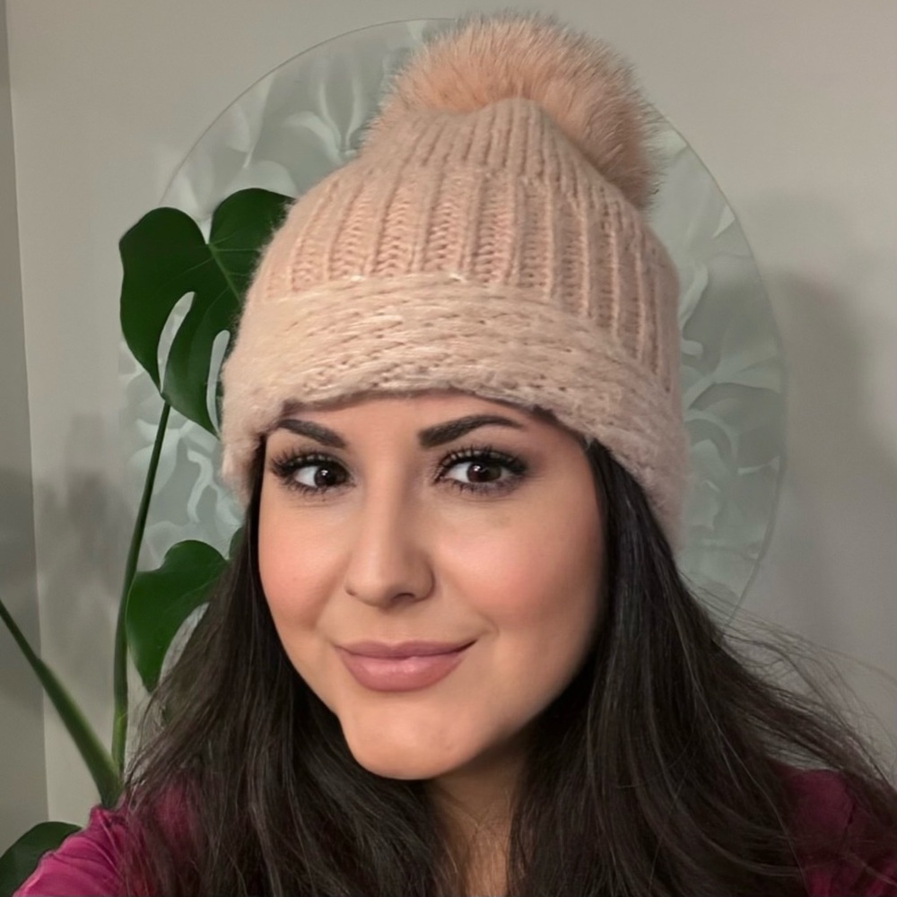 Kyi Kyi Blush Pink Pom Pom Tuque Wool Blend Knit Beanie Fox Fur Made in Canada